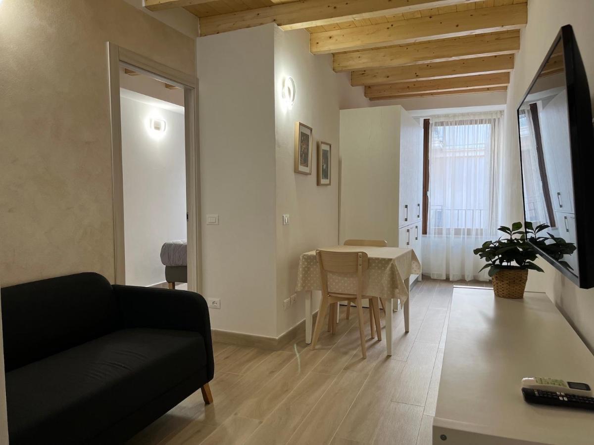 Anfite Apartments Santa Maria Desenzano del Garda Buitenkant foto